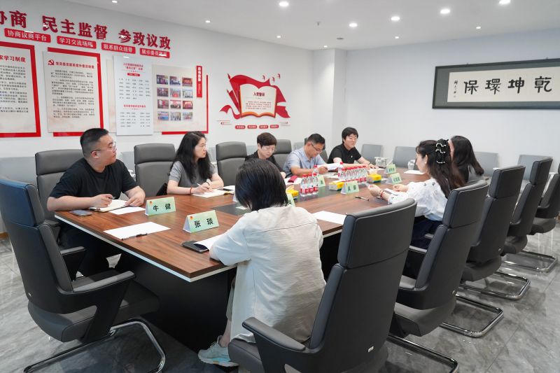 欢迎团省委、团市委**莅临头号玩家环保调研考察